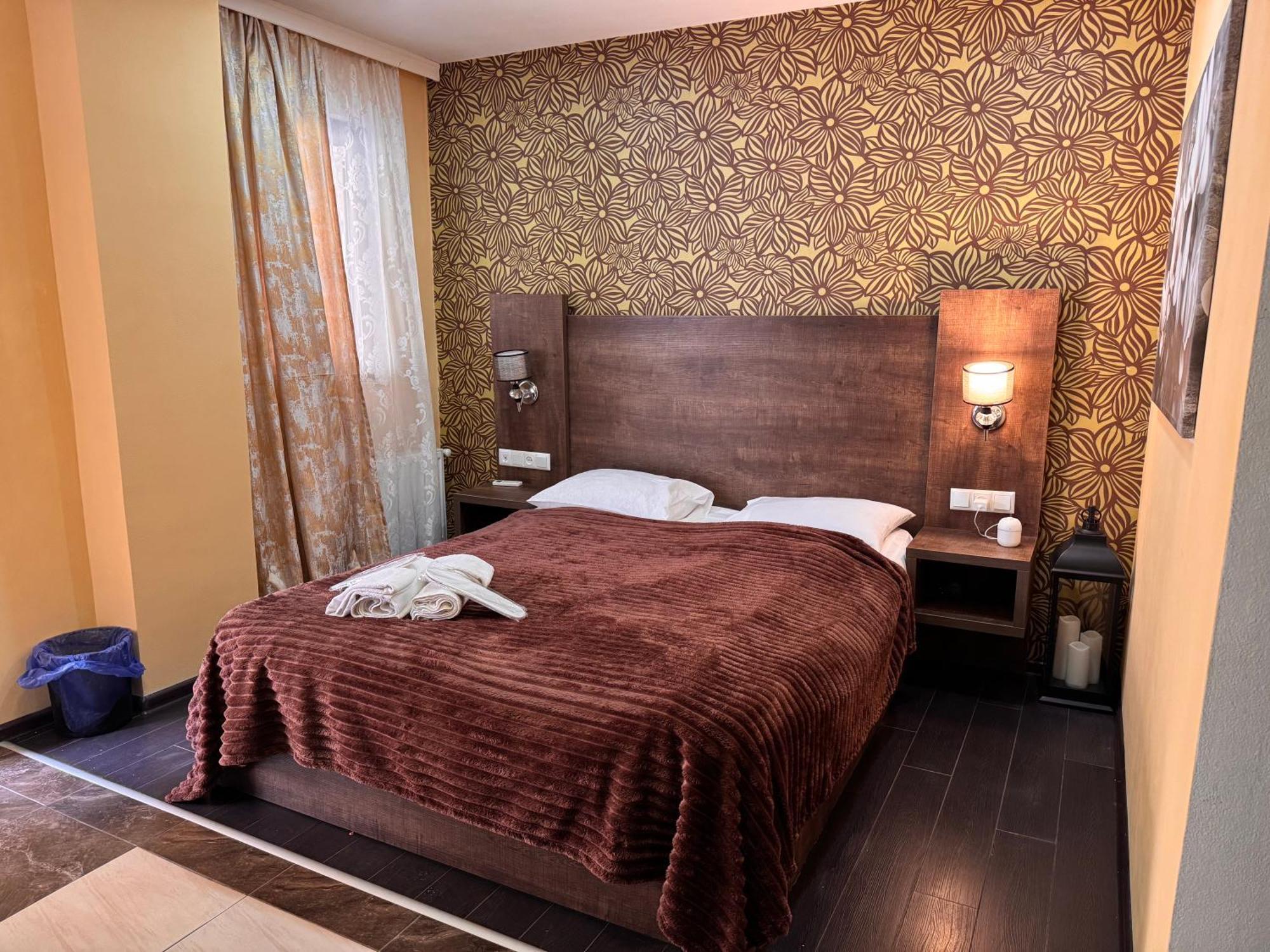 Two Lions Hotel Tbilisi Exterior photo